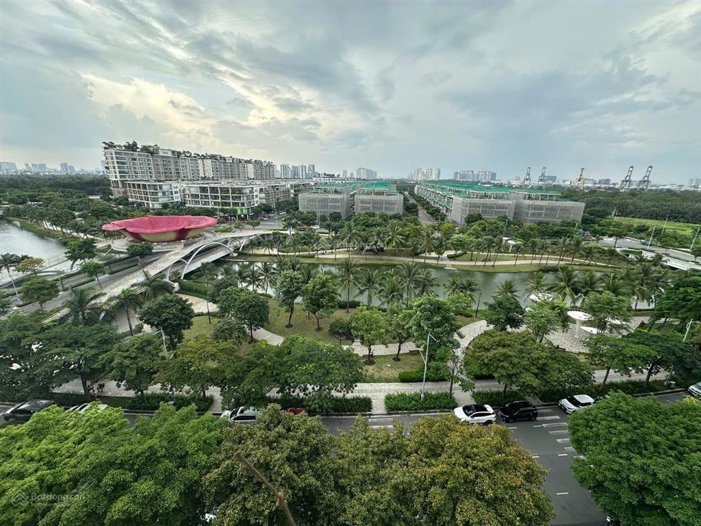 Bán căn góc sarimi 2pn  92m2 view công viên sala giá 18 tỷ