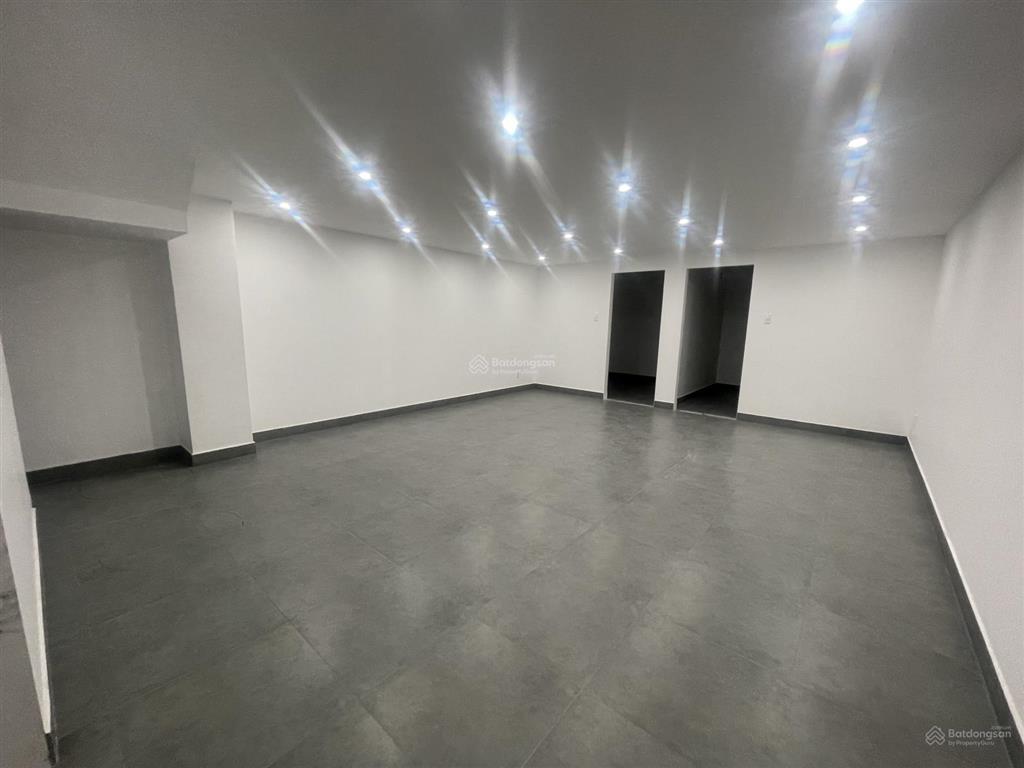 Bán  saritown 5 tầng đẹp, sầm uất  vị trí vàng sala