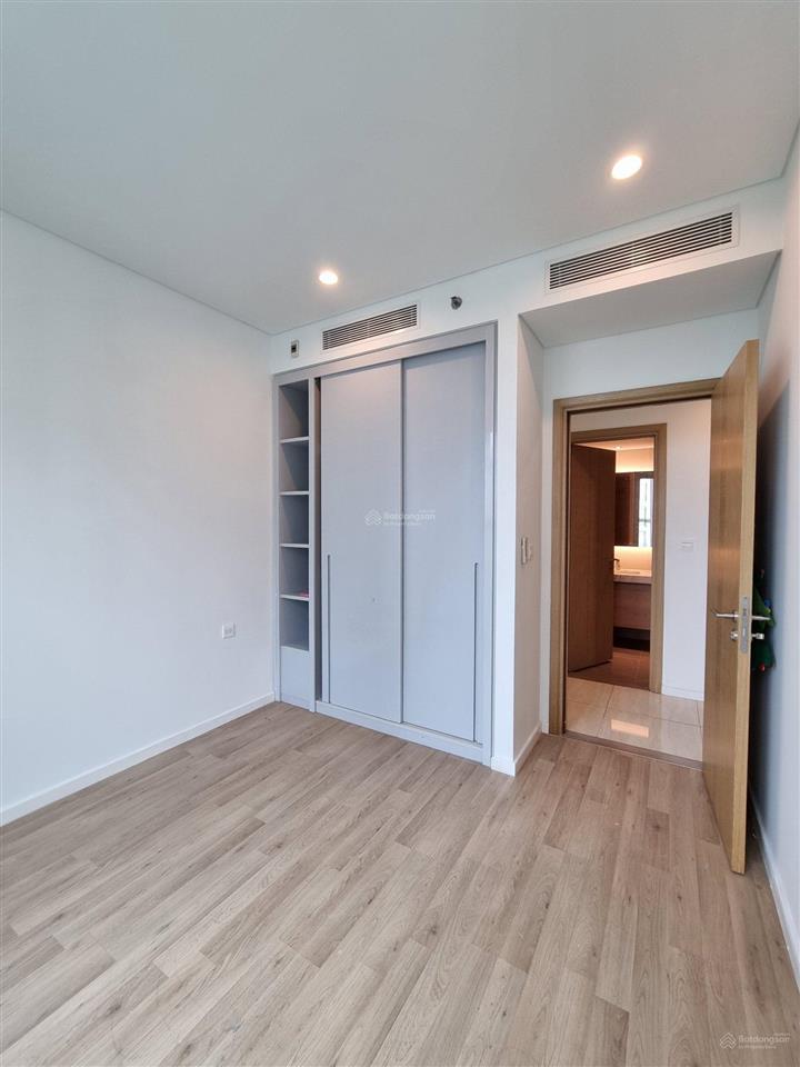 Bán căn sadora 3pn tháp b  120m2 giá 18 tỷ all in