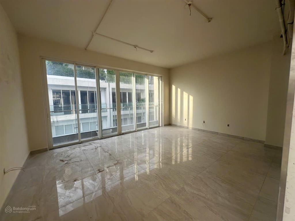 Bán căn nhà phố saritown shop tốt thị trường 97 tỷ, dtsd 536m2, sổ hồng  sở hữu lâu dài
