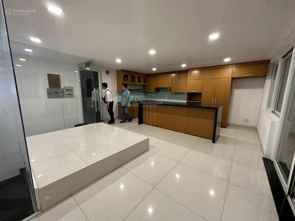 Hot!!  cho thuê căn nhà phố nguyễn cơ thạch sala  gần thisomall dtsd  700m2 giá 220 triệu