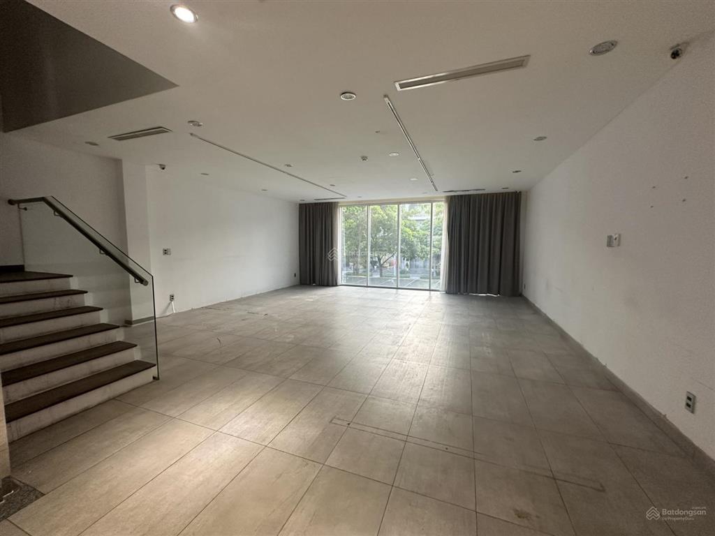 Bán nhà phố nguyễn cơ thạch khu đô thị sala sổ sẵn giá 165 tỷ