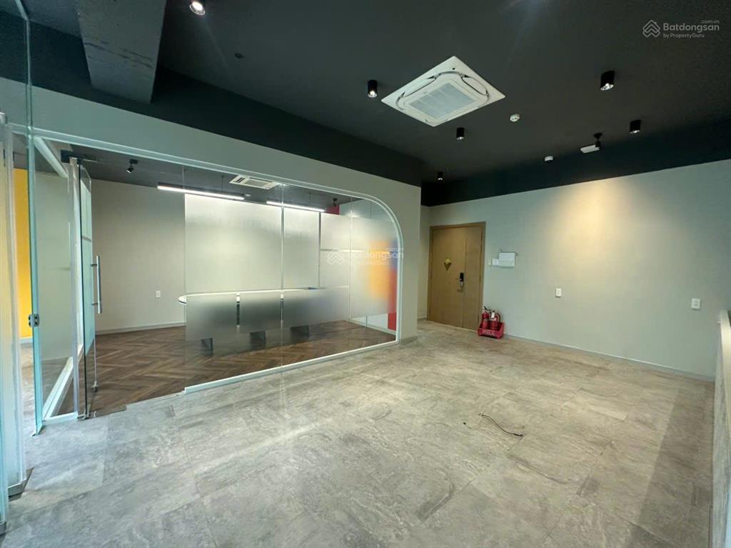 Shophouse sala 3 tầng dt 230m² cho thuê giá 90 triệu/tháng  hoàn thiện đẹp