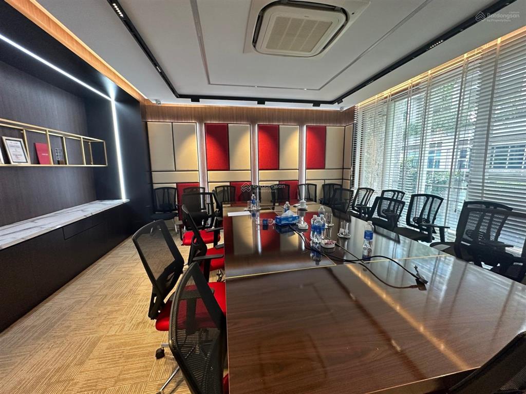 Bán saritown sala 95 tỷ 5 tầng đẹp