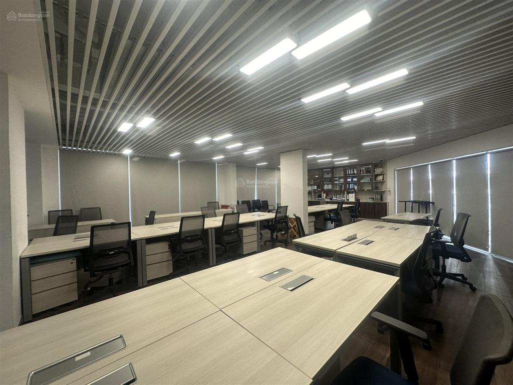 Cho thuê sàn văn phòng sala  full nội thất 120m2 giá 75 triệu bao thuế, pql, điện nước