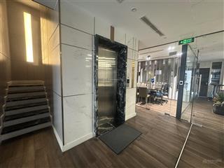 Cho thuê sàn văn phòng sala  full nội thất 120m2 giá 75 triệu bao thuế, pql, điện nước