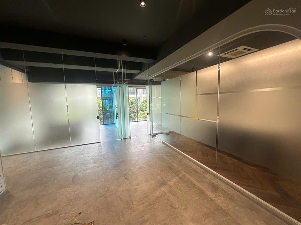 Shophouse sala 3 tầng dt 230m² cho thuê giá 90 triệu/tháng  hoàn thiện đẹp