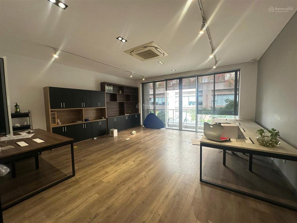 Cho thuê sàn văn phòng tại sala 95m2 giá chỉ 30 triệu/tháng  nhà hoàn thiện đẹp