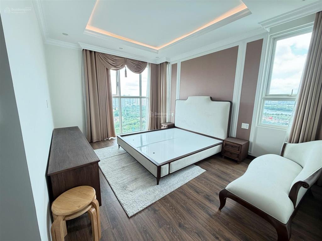 Bán căn duplex sala dt 210m2 giá bán 37 tỷ  hoàn thiện 5pn đẹp view landmark 81