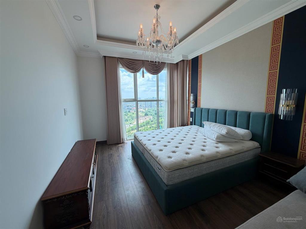 Bán căn duplex sala dt 210m2 giá bán 37 tỷ  hoàn thiện 5pn đẹp view landmark 81