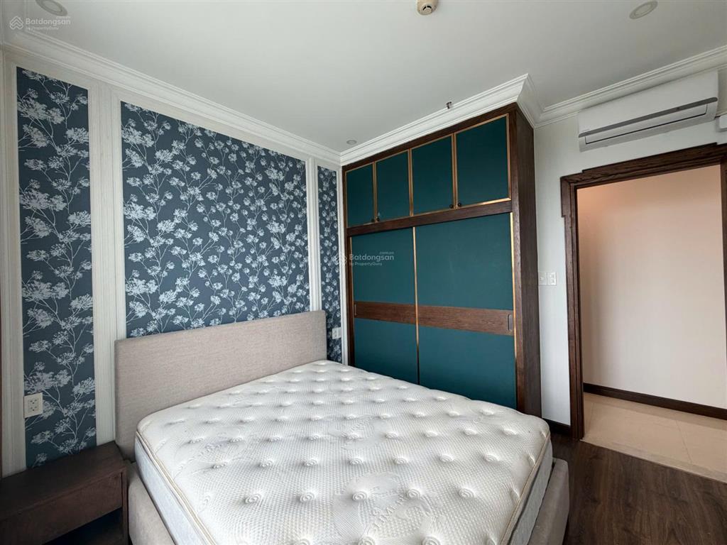 Bán căn duplex sala dt 210m2 giá bán 37 tỷ  hoàn thiện 5pn đẹp view landmark 81