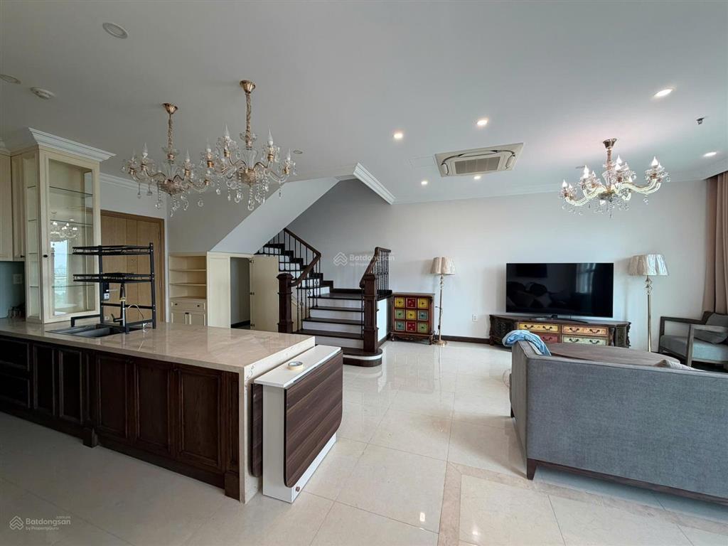 Bán căn duplex sala dt 210m2 giá bán 37 tỷ  hoàn thiện 5pn đẹp view landmark 81
