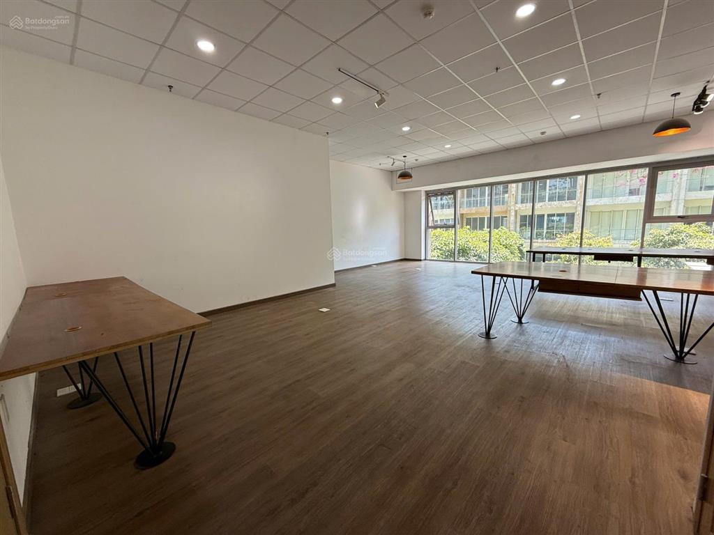 Shophouse sala 3 tầng dt 230m² cho thuê giá 90 triệu/tháng  hoàn thiện đẹp