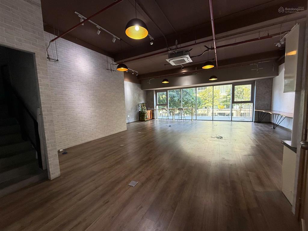 Shophouse sala 3 tầng dt 230m² cho thuê giá 90 triệu/tháng  hoàn thiện đẹp