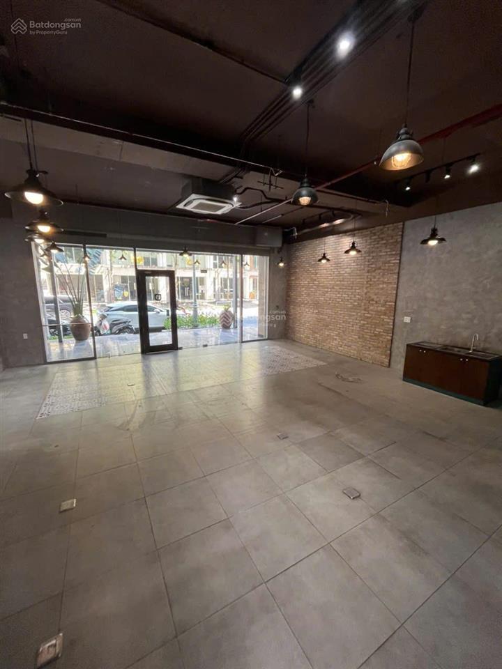 Shophouse sala 3 tầng dt 230m² cho thuê giá 90 triệu/tháng  hoàn thiện đẹp