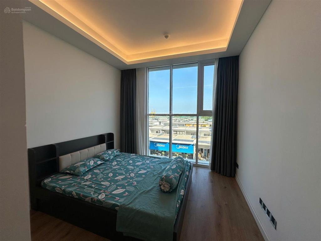 Bán căn góc sarina 3pn tầng 8 view sông  127m2 giá 24 tỷ  đã có sổ