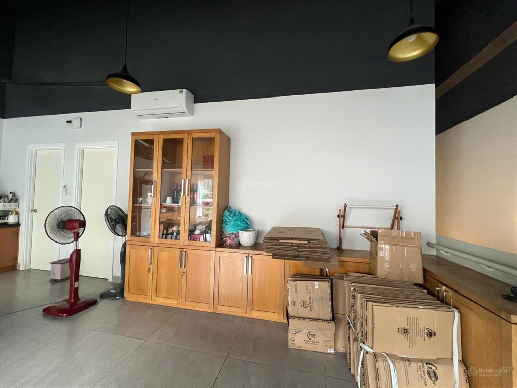 Cho thuê căn góc shop sarina sala  giá chỉ 95 triệu/tháng