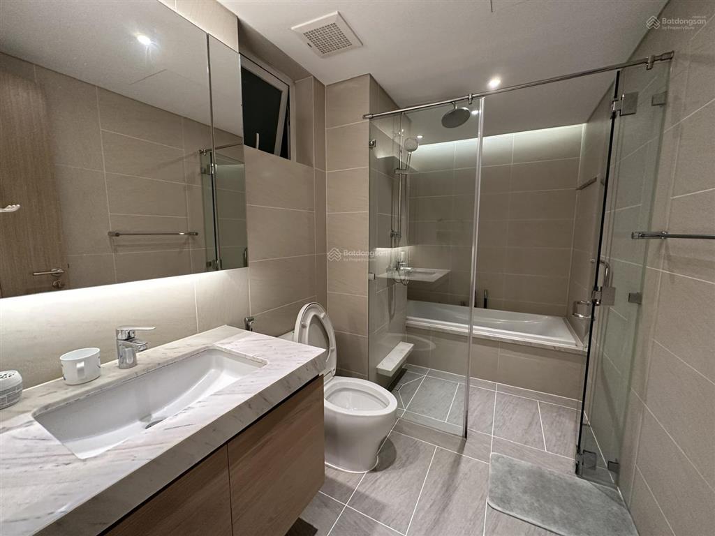Bán căn góc sadora sala 3pn  120m2  2 ban công giá chỉ 15.9 tỷ all in