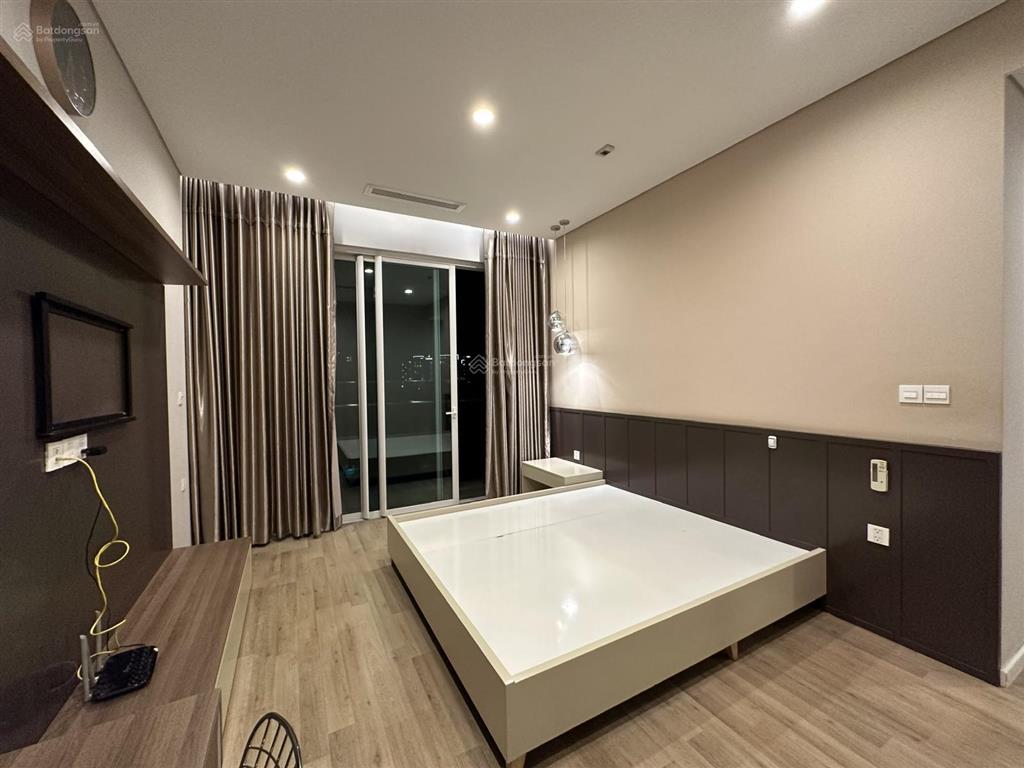 Bán căn góc sadora sala 3pn  120m2  2 ban công giá chỉ 15.9 tỷ all in