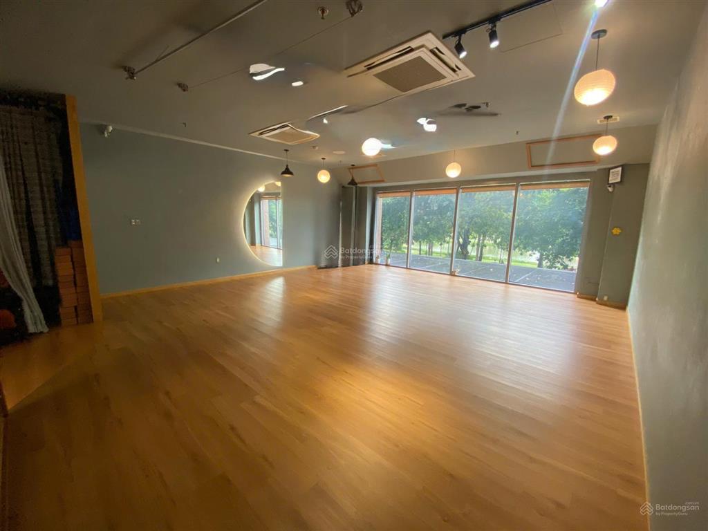 Cho thuê sàn văn phòng sarimi sala  70m2 giá 26 triệu/tháng