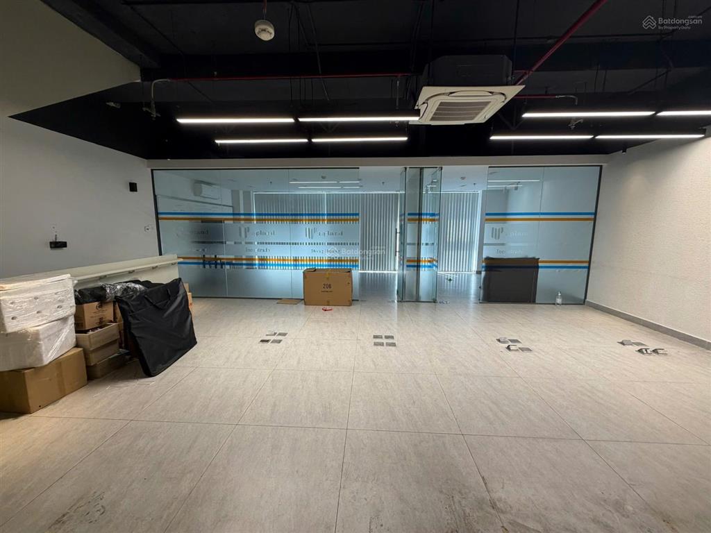 Cho thuê căn góc shop sarina sala  giá chỉ 95 triệu/tháng