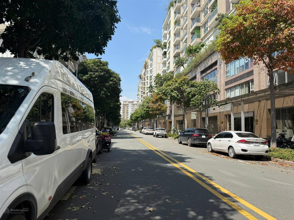 Cho thuê căn góc shop sarina sala  giá chỉ 95 triệu/tháng