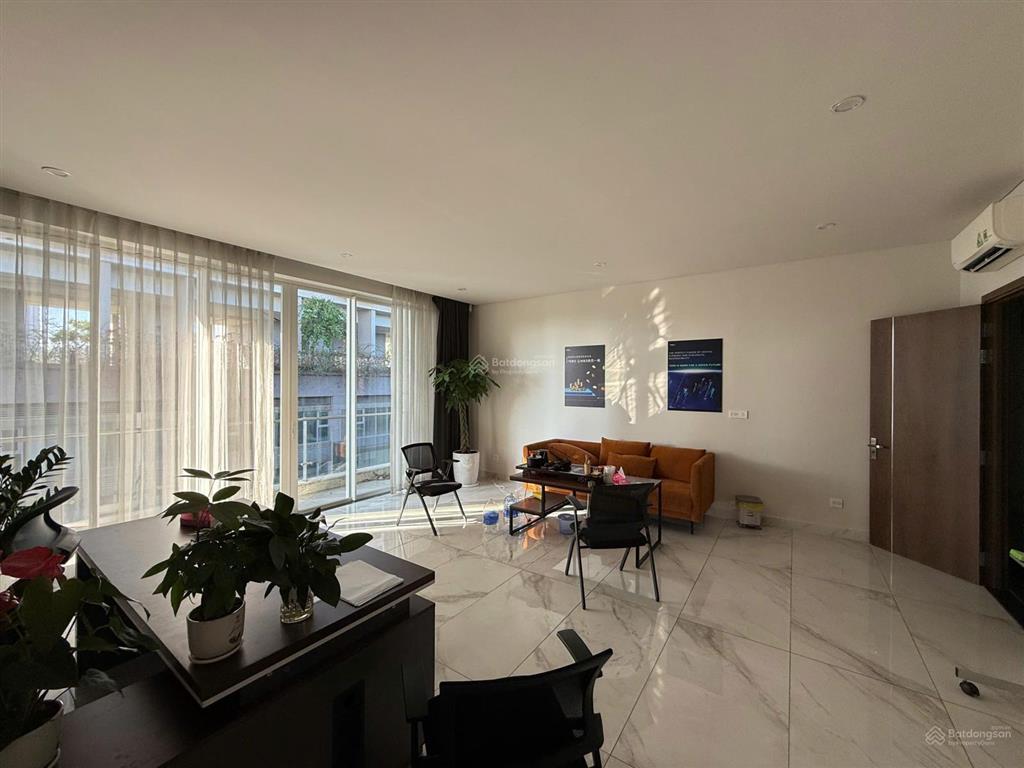 Cho thuê nhà phố mặt tiền b2 khu sala giá 120 triệu bao thuế  nhà đẹp