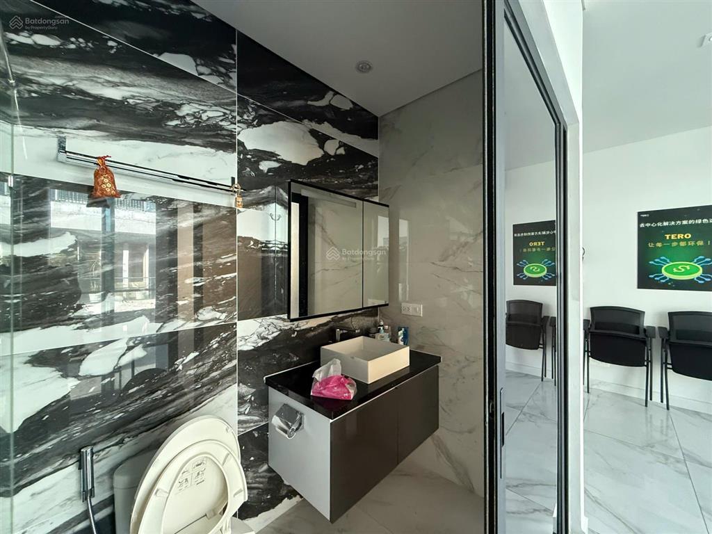 Cho thuê nhà phố mặt tiền b2 khu sala giá 120 triệu bao thuế  nhà đẹp