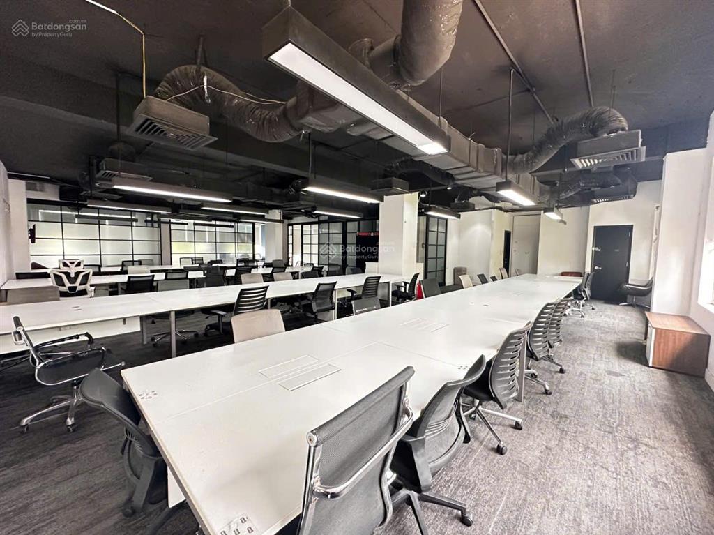 Cho thuê 300m2 sàn văn phòng tại sala full nt chỉ 130 triệu bao pql
