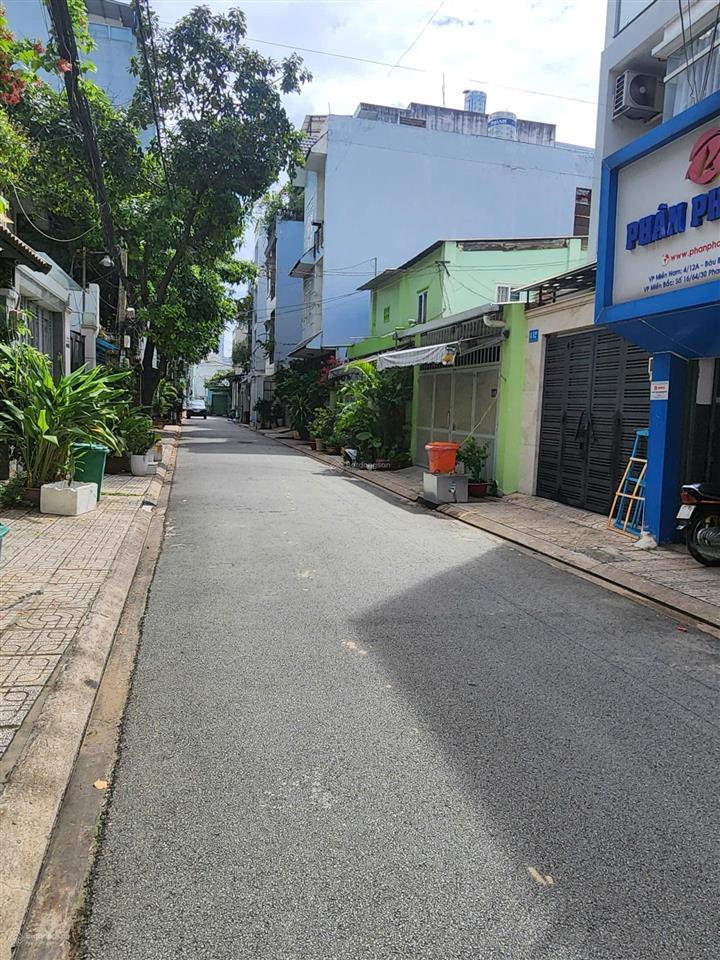 Hẻm ô tô trường chinh, bàu cát tân bình  70m² (4.3 x 17)  nhà cấp 4 tiện xây mới  giá tốt 8.4 tỷ