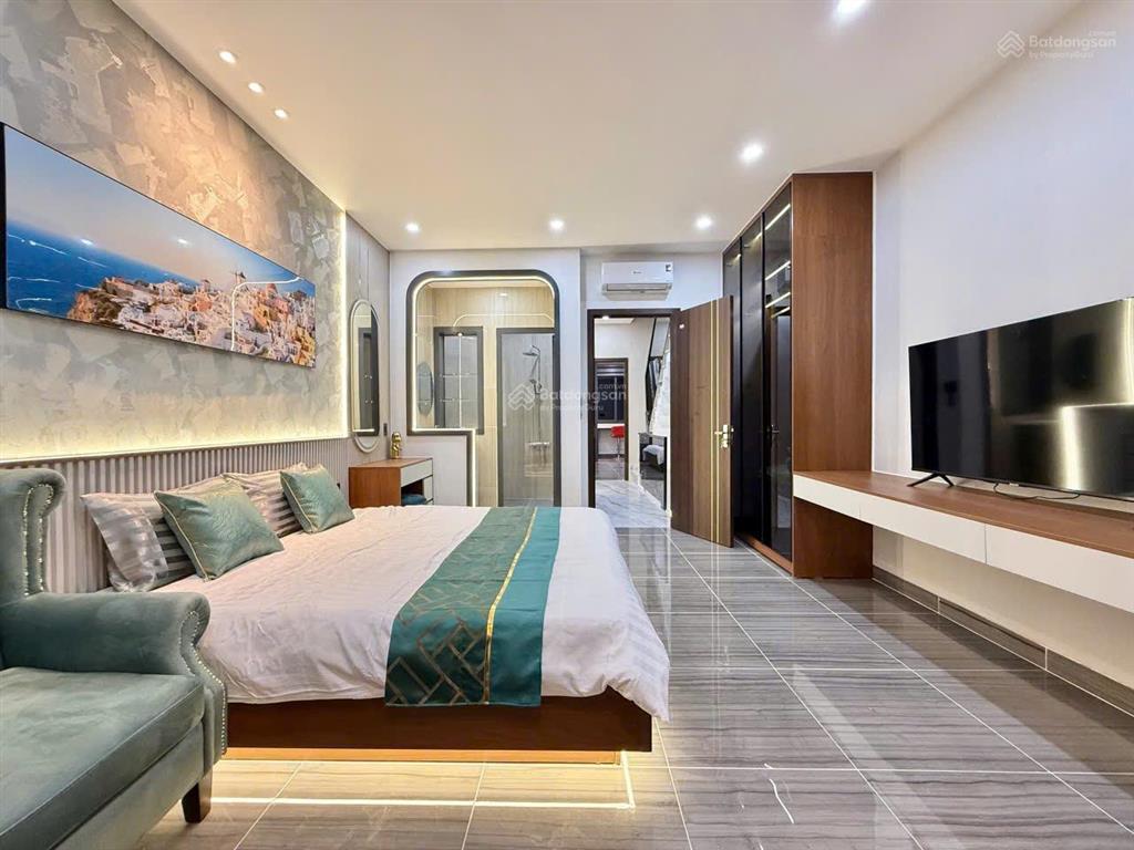Nhà mới đẹp hiện đại 4 tầng  hẻm bình yên, đường ba vân, bàu cát  dt 4 x 17m  giá 9.8 tỷ tl