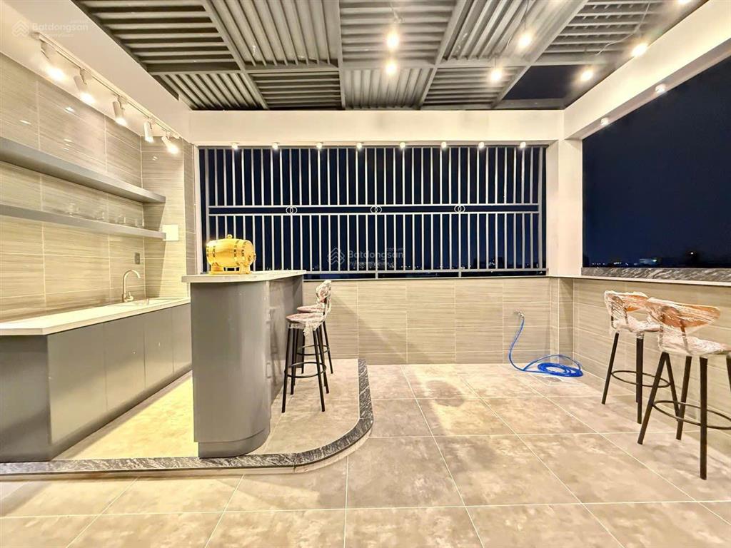 Nhà mới đẹp hiện đại 4 tầng  hẻm bình yên, đường ba vân, bàu cát  dt 4 x 17m  giá 9.8 tỷ tl