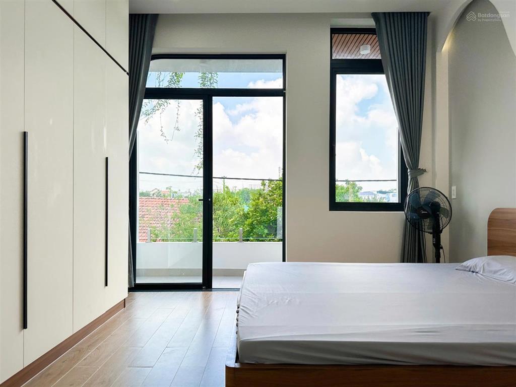 Thành mỹ q.tân bình , sát q.10  dt 4.2 x 15m  nhà đẹp 5 tầng  hẻm ô tô  giá 12.8 tỷ tl