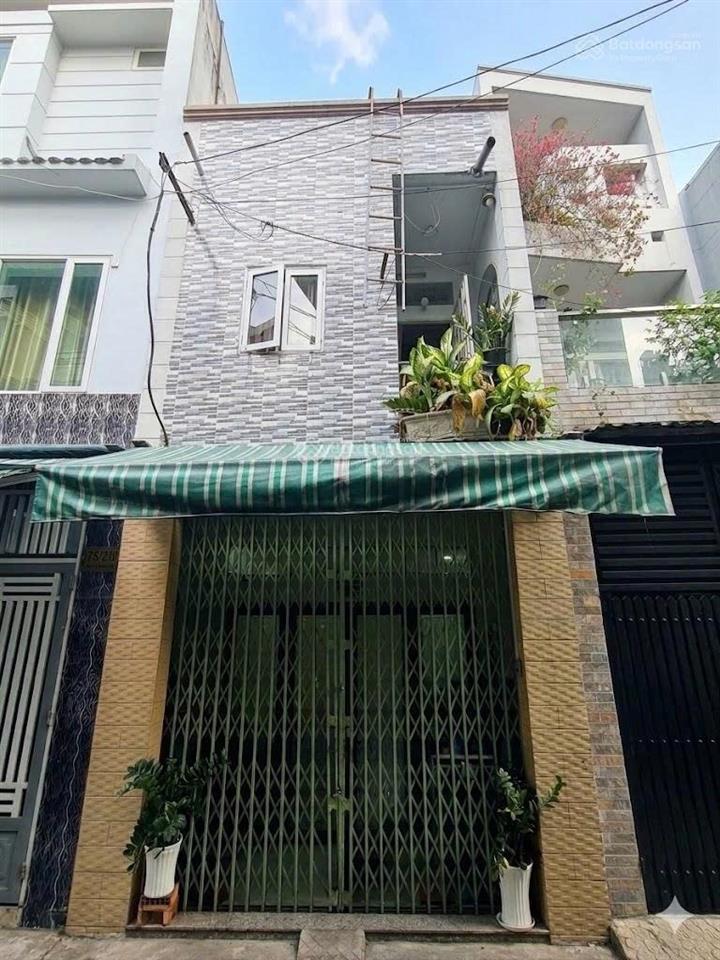 Xe hơi tới nhà  chỉ 6.3 tỷ  đường cách mạng tháng 8  dt 3.5 x 13m  nhà ở ngay