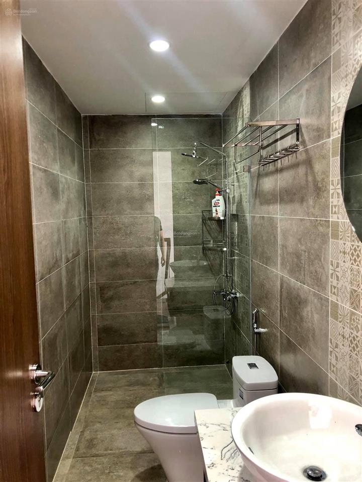 Nhà đẹp khu sân bay t3  dt (7 x 20m)  gần mặt tiền đường hoàng hoa thám  22,9 tỷ thương lượng