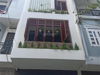 Nhà mới đẹp hiện đại 5 tầng  hẻm 8m, đường đông hồ p.8 q.tb  dt 4.2 x 15m  giá 11.2 tỷ tl