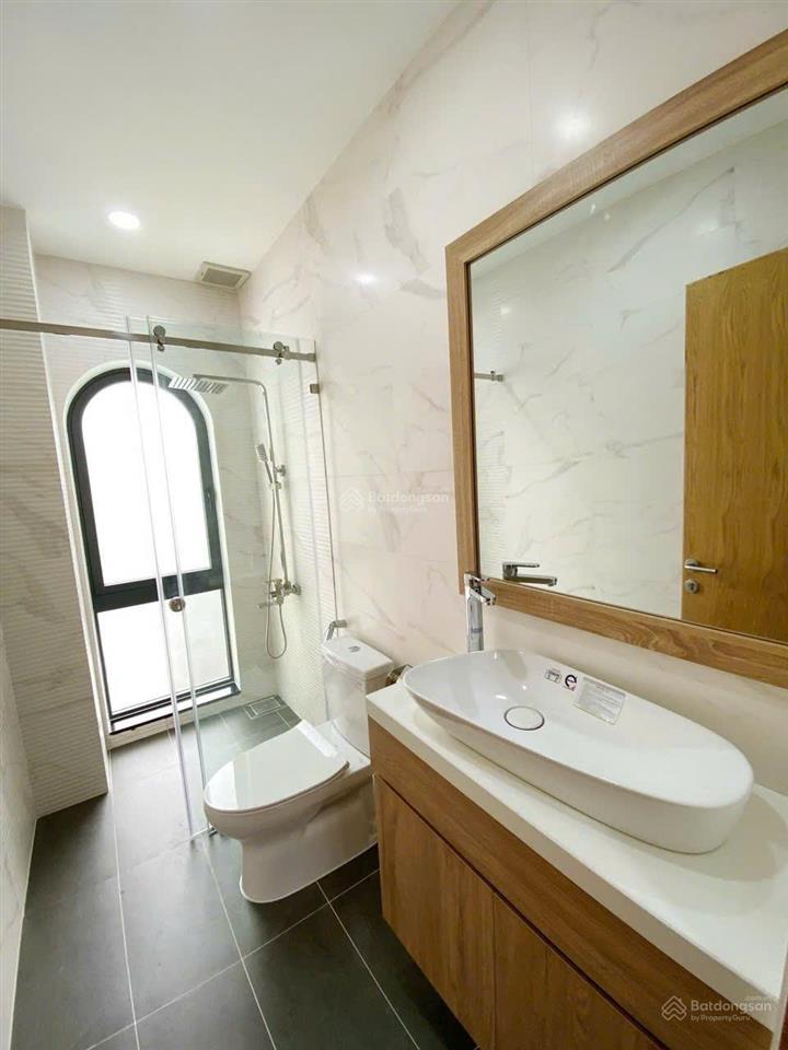 Nhà đẹp 4 tầng  hxh  dt chuẩn 4 x 15  đường âu cơ, bàu cát  giá hấp dẫn 8.9 tỷ