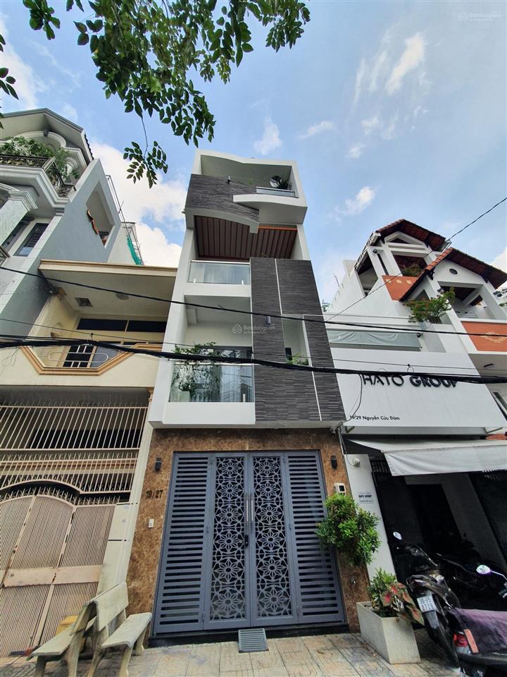 Không tod  đường ba vân, bàu cát  nhà đẹp 5 tầng  (4 x 15m)  hxh vào nhà  giá 9,9 tỷ