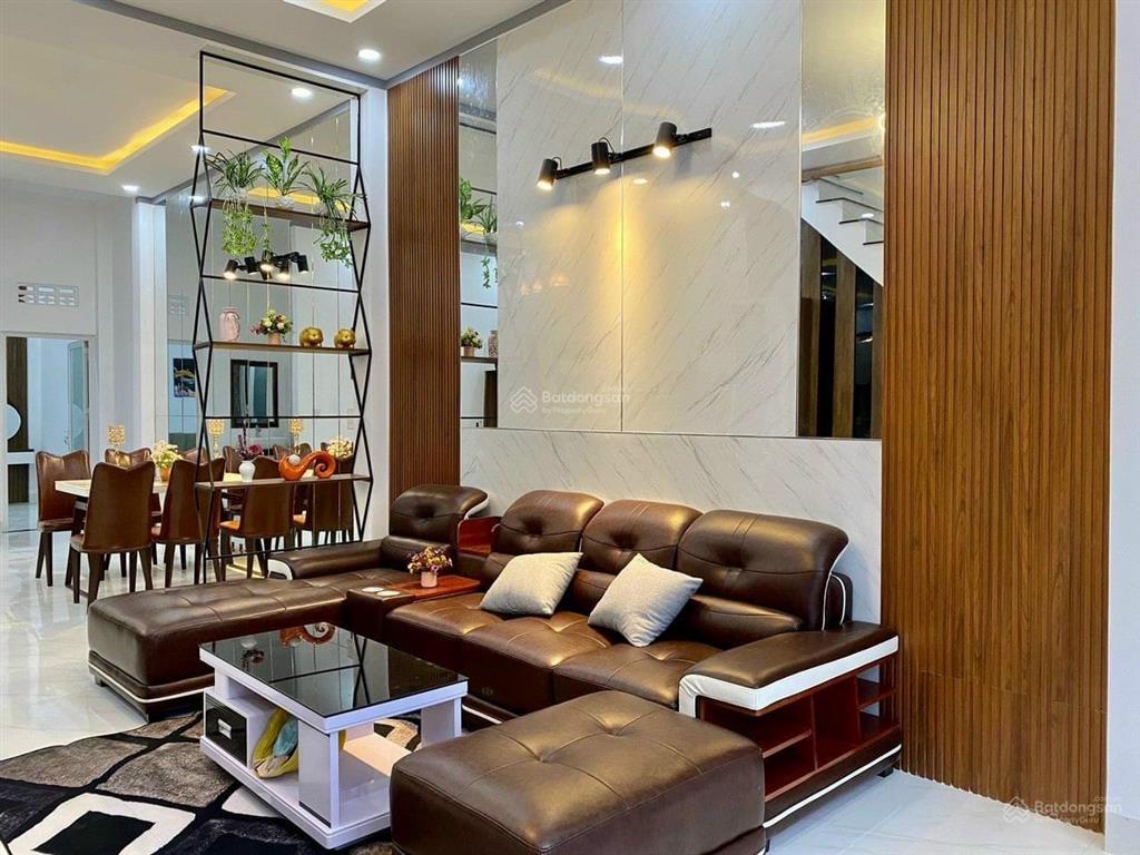 Không tod  đường ba vân, bàu cát  nhà đẹp 5 tầng  (4 x 15m)  hxh vào nhà  giá 9,9 tỷ