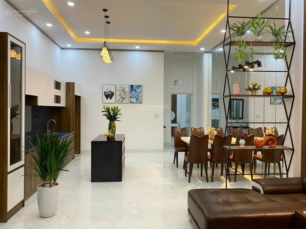Không tod  đường ba vân, bàu cát  nhà đẹp 5 tầng  (4 x 15m)  hxh vào nhà  giá 9,9 tỷ