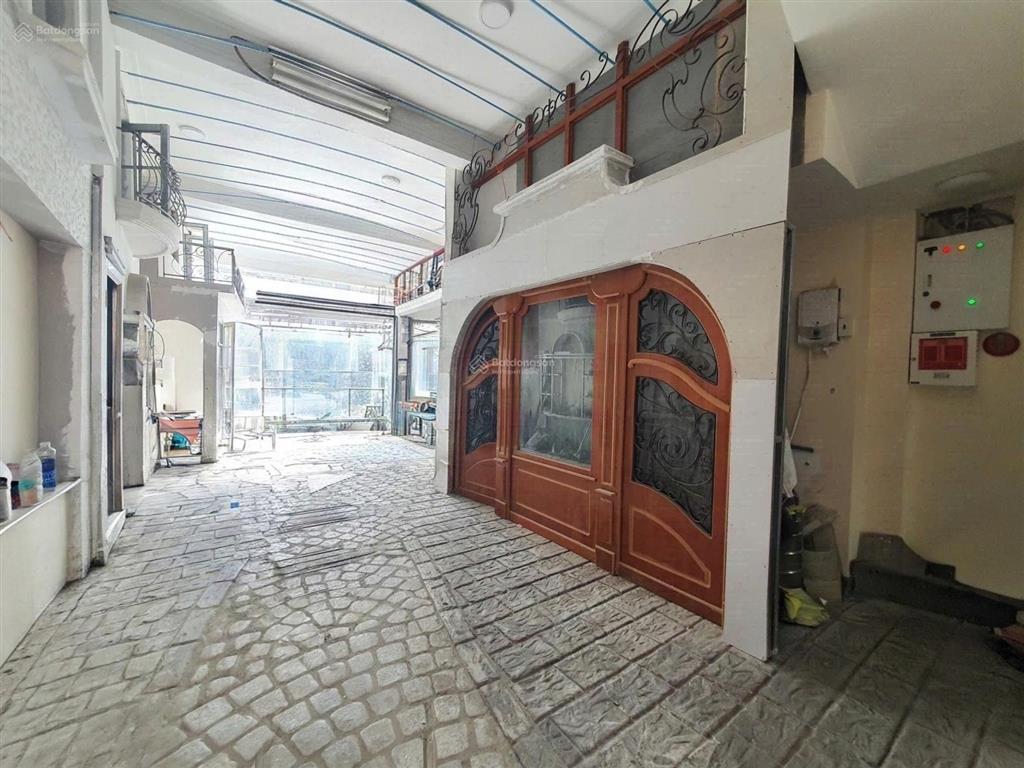 23 tỷ giảm còn 15.5 tỷ bán nhanh nhà mới 7 tầng 2 mặt tiền hai bà trưng, đà lạt