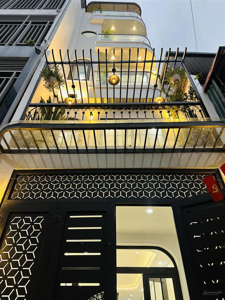 Tôi bán nhà phân lô ngõ 383 trần đại nghĩa,52m26 tầng thang máy,ô tô đỗ cửa,xây mới đẹp17.5 tỷ