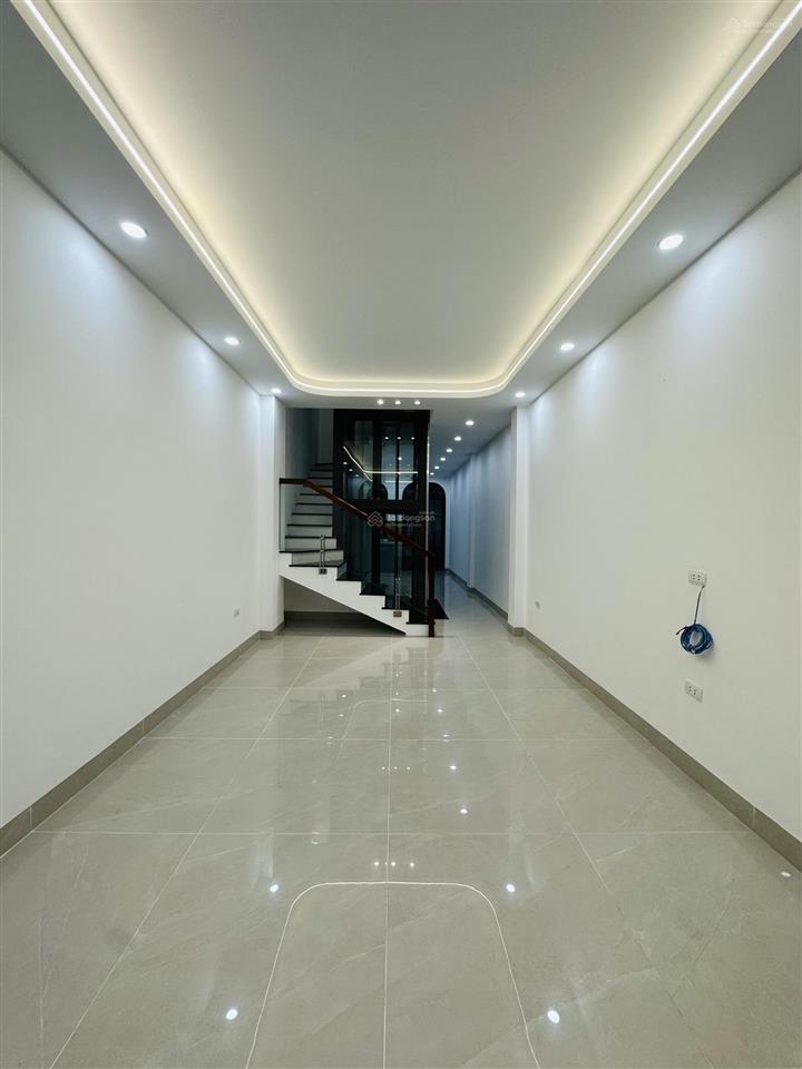 Tôi bán nhà phân lô ngõ 383 trần đại nghĩa,52m26 tầng thang máy,ô tô đỗ cửa,xây mới đẹp17.5 tỷ