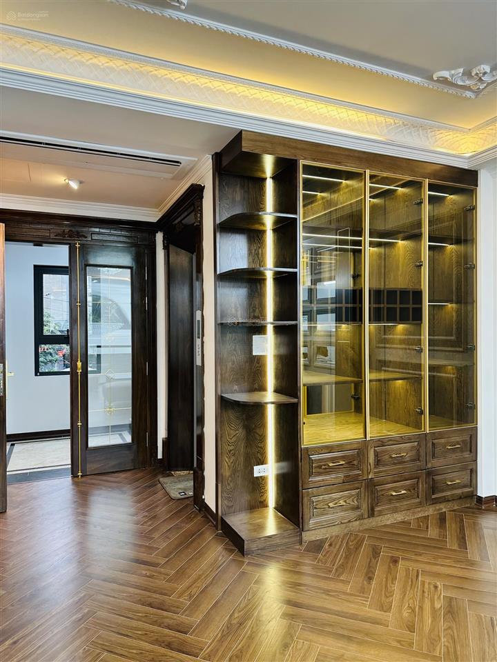 Tôi bán toà nhà 7 tầng thang máy phố tô vĩnh diện, 65m2  7 tầng lô góc 2 mặt tiền giá 35 tỷ