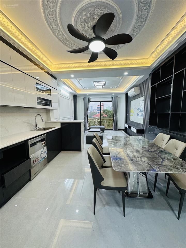 Tôi bán toà nhà 7 tầng thang máy phố tô vĩnh diện, 65m2  7 tầng lô góc 2 mặt tiền giá 35 tỷ