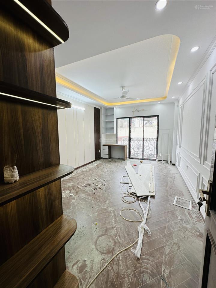 Tôi bán nhà phố thọ lão gần hồ hbt. 46m2  7 tầng xây mới thang máy, cách phố 3 nhà, giá 19.7 tỷ