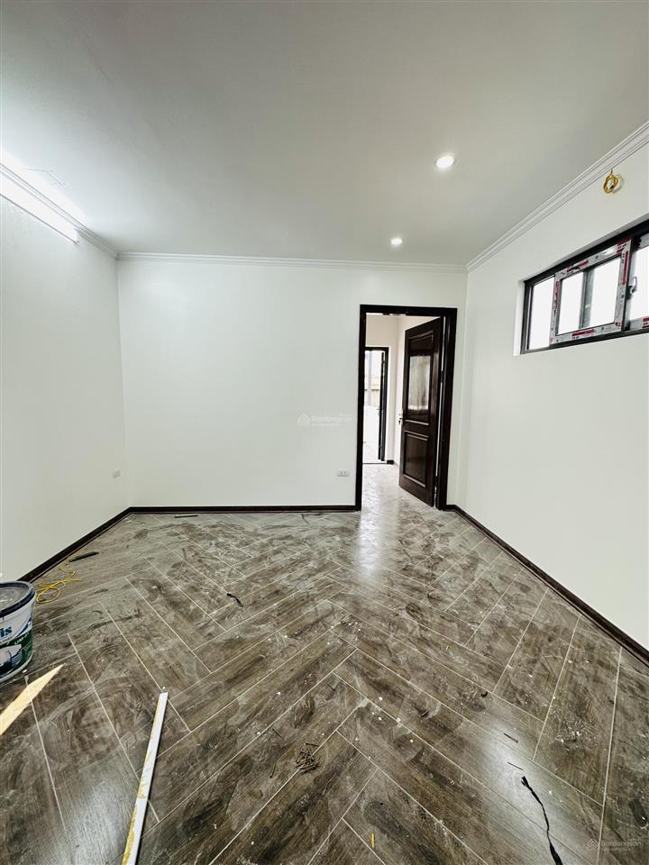 Tôi bán nhà phố thọ lão gần hồ hbt. 46m2  7 tầng xây mới thang máy, cách phố 3 nhà, giá 19.7 tỷ