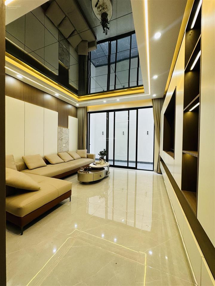 Tôi cần bán căn nhà liền kề kđt định công, 80m2  5t mới thang máy, vỉa hè, dân trí cao  giá 34 tỷ
