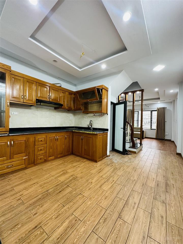 Gia đình tôi cần bán nhà ngõ 283 yên duyên.40m25 tầng ô tô 7 chỗ vào nhà,giá 10.8 tỷ