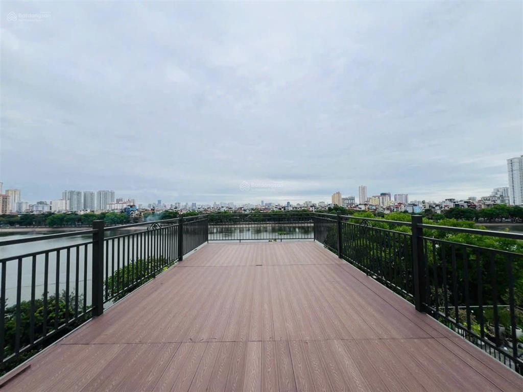 Tôi bán nhà liền kề view trực diện hồ linh đàm,65m26 tầng thang máy,gara 2 ô tôgiá 29.7 tỷ